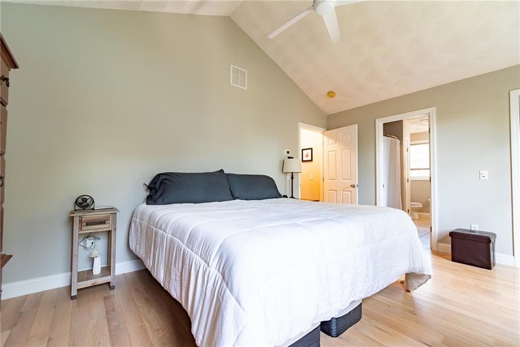 Single Family Residence at 1289 Diamond Hill Road, Woonsocket, photo 21 of 42