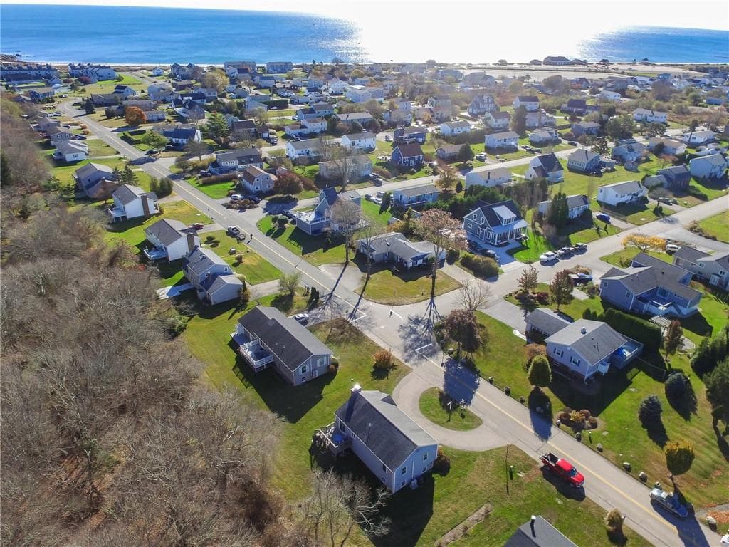 101 Sakonnet Boulevard photo 18