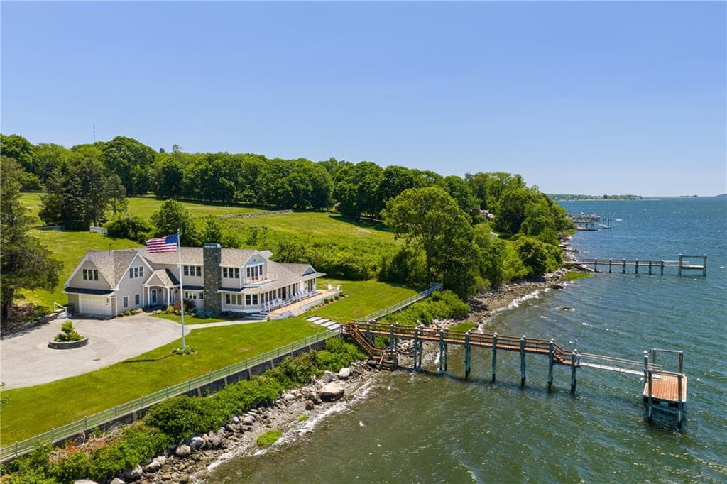 149 Nanaquaket Road photo 2