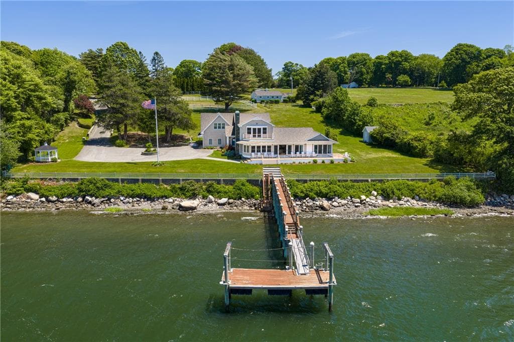 149 Nanaquaket Road photo 3