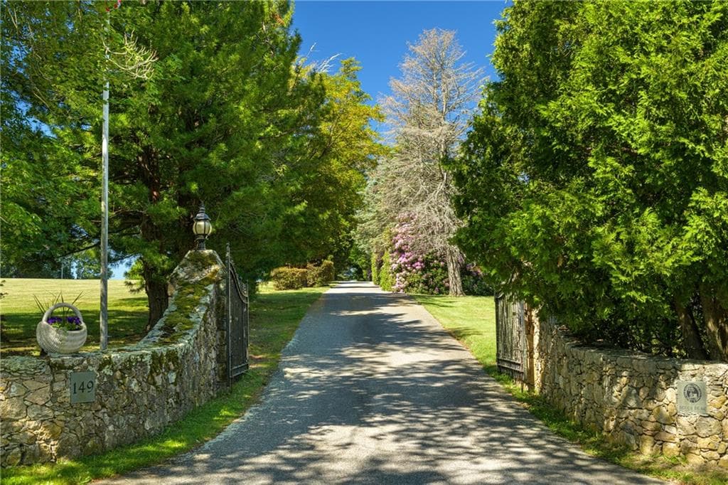 149 Nanaquaket Road photo 11