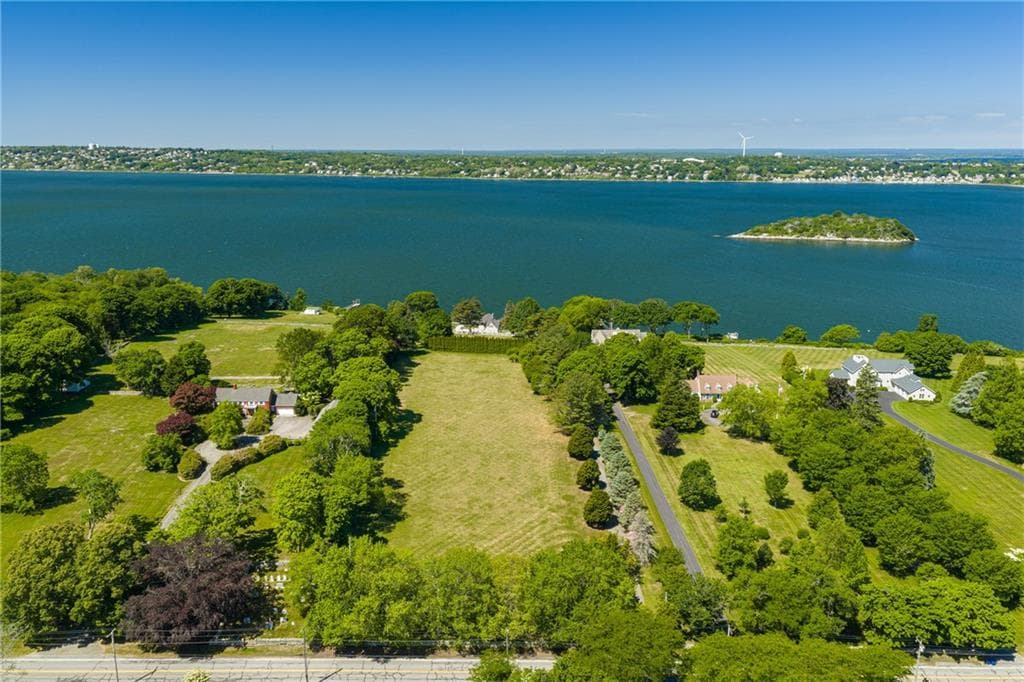 149 Nanaquaket Road photo 8
