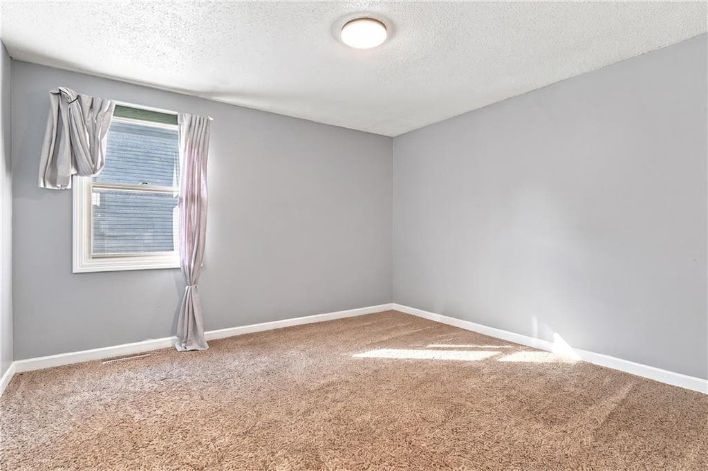 105 Branch Avenue photo 16