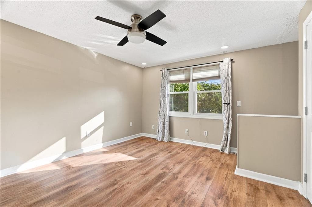 105 Branch Avenue photo 5