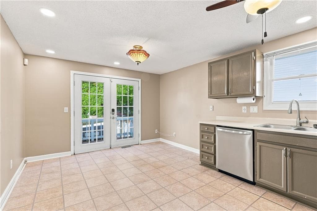 105 Branch Avenue photo 10