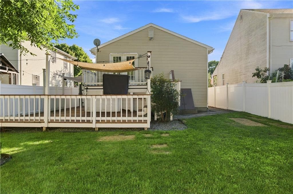 105 Branch Avenue photo 35