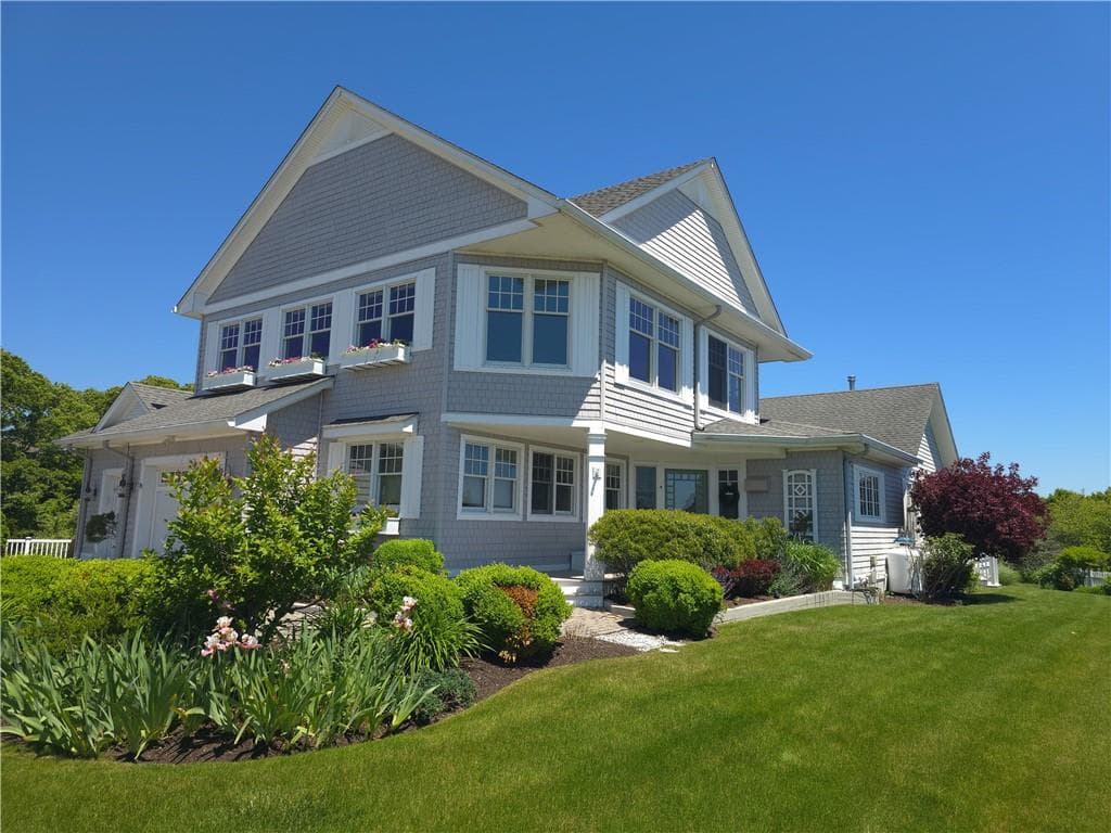 19 Moonlight Drive photo 2