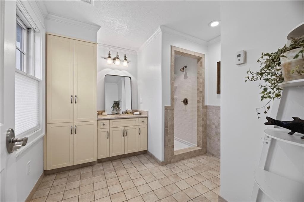 19 Moonlight Drive photo 30
