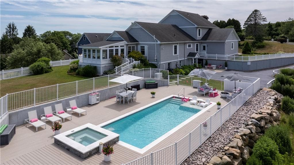 19 Moonlight Drive photo 40