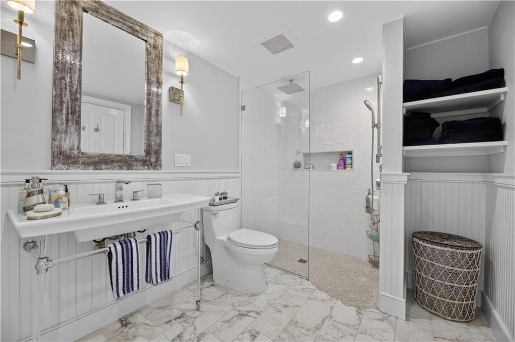 19 Moonlight Drive photo 35