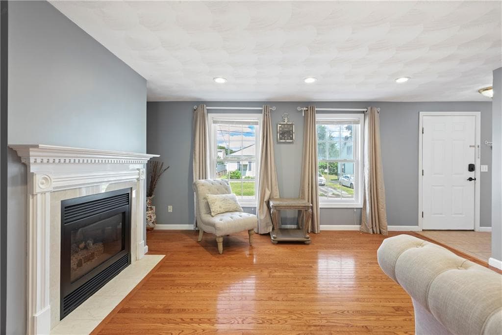 Single Family Residence at 210 - Morris Street, Cumberland, photo 6 of 33