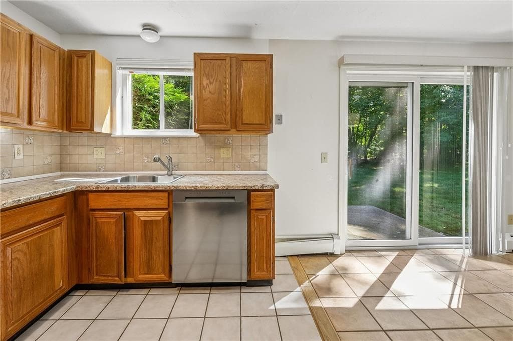 8 Cinnamon Lane photo 12
