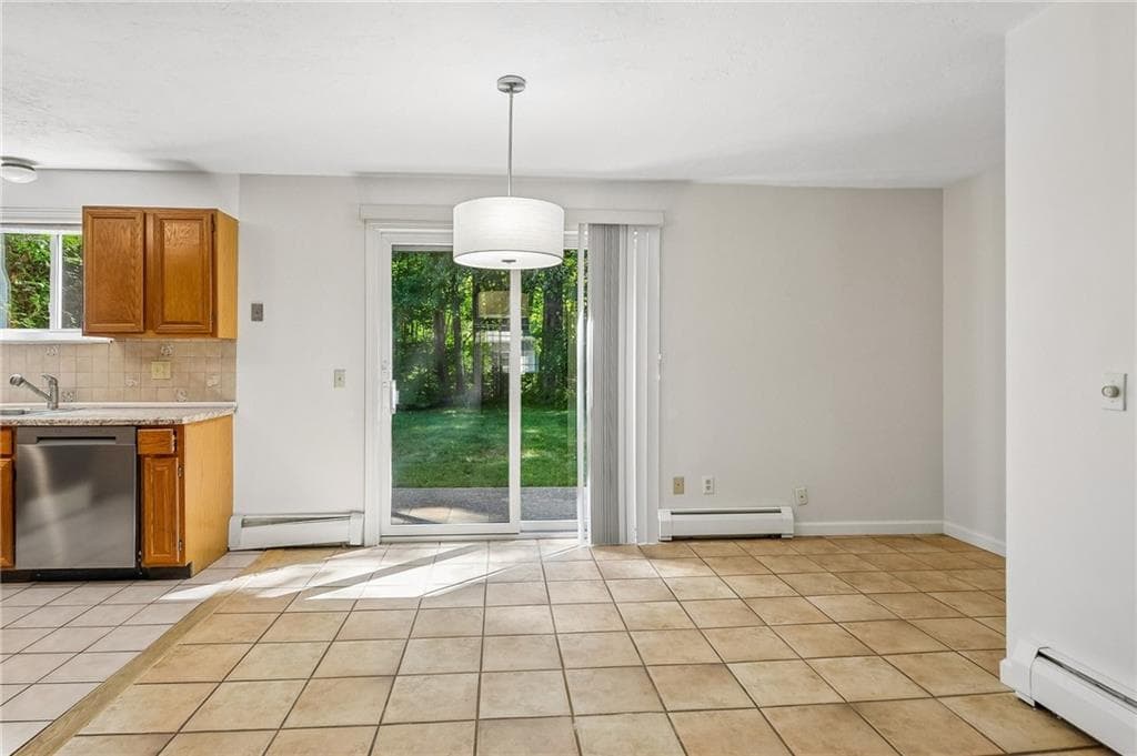 8 Cinnamon Lane photo 9