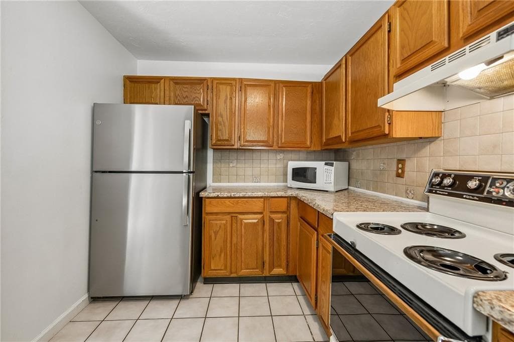 8 Cinnamon Lane photo 11