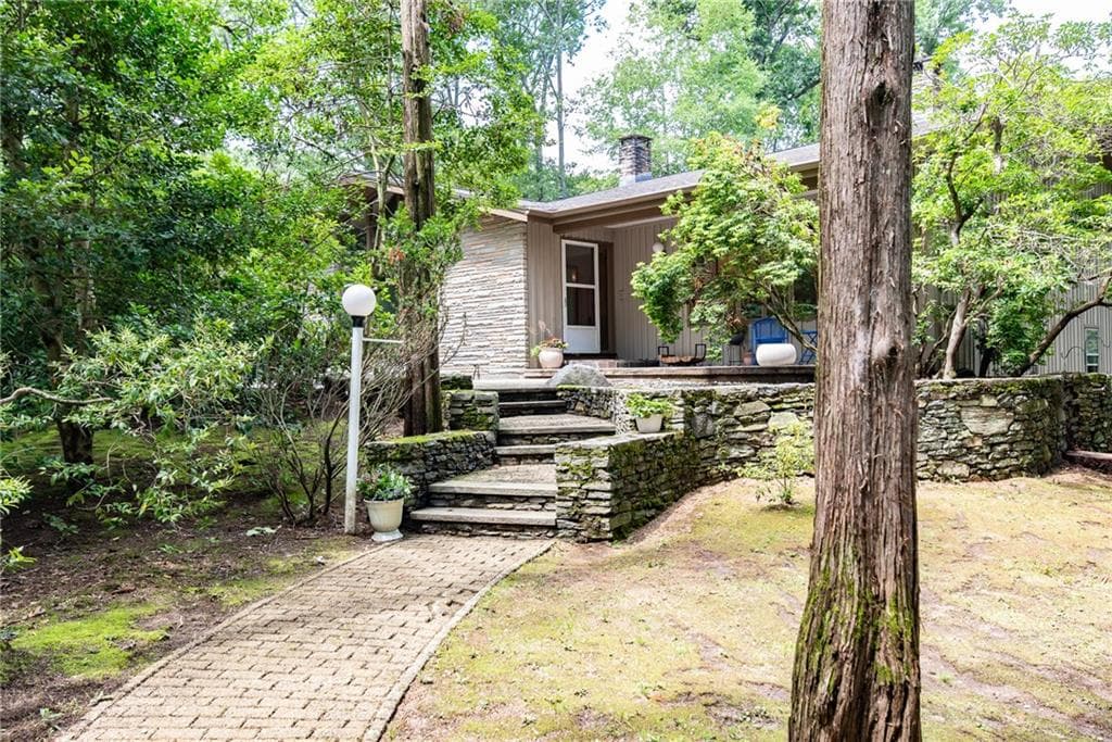 165 Kent Drive photo 2