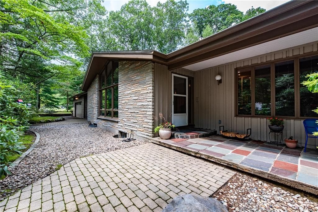 165 Kent Drive photo 6