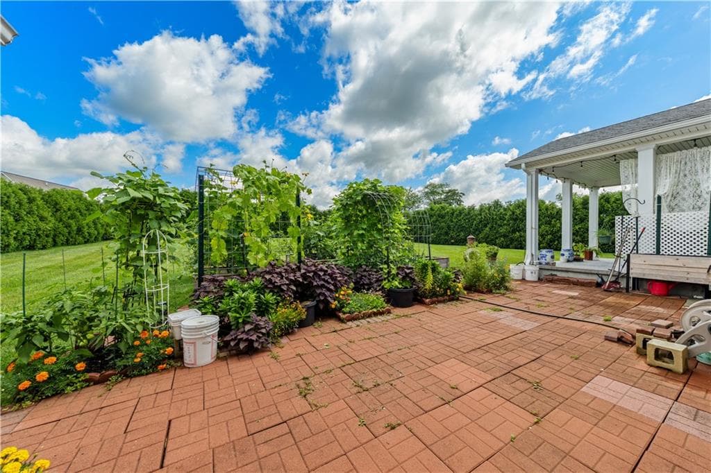 11 Aubin Street photo 36