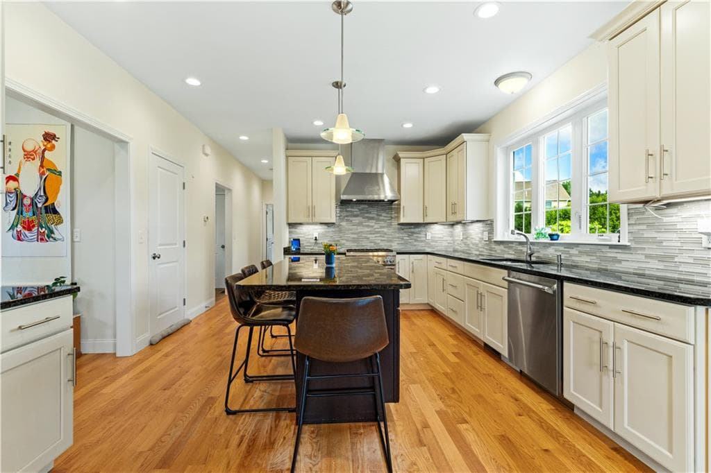 11 Aubin Street photo 8
