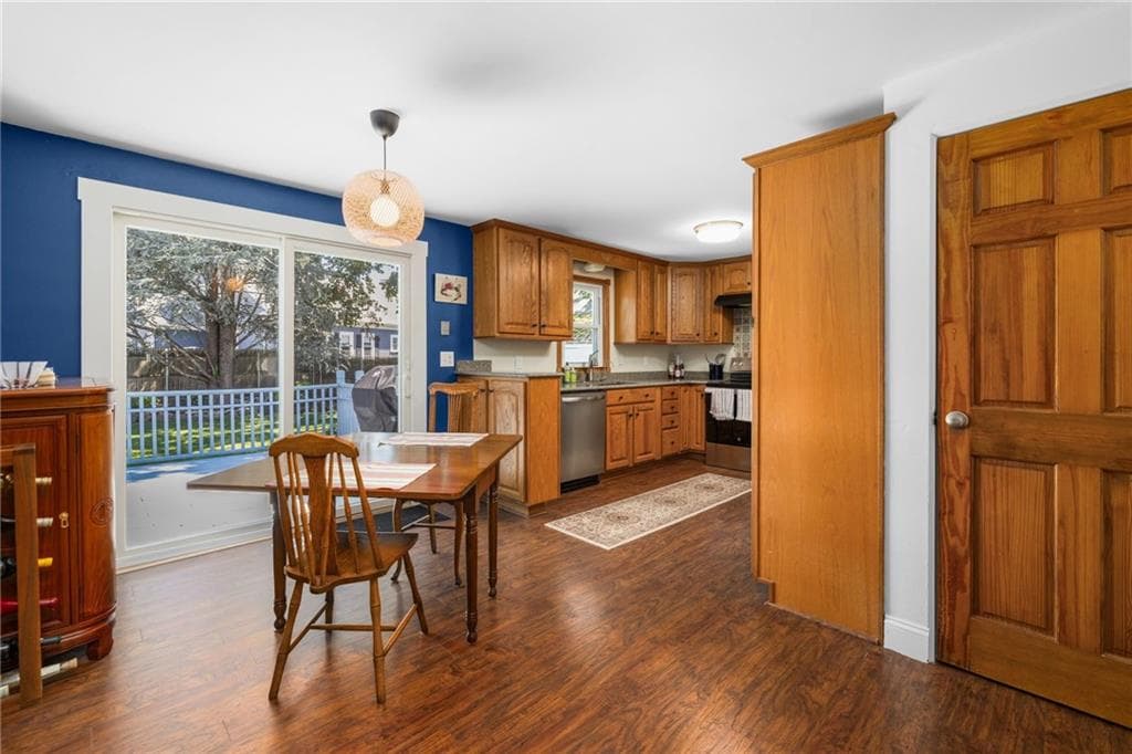 Single Family Residence at 7 Woodbine Street, East Providence, photo 10 of 49