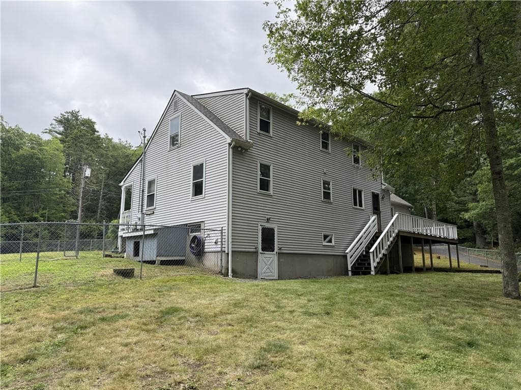 34 Angell Road photo 7