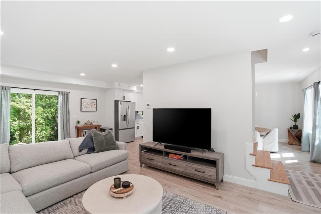 72 Wilbur Road photo 16