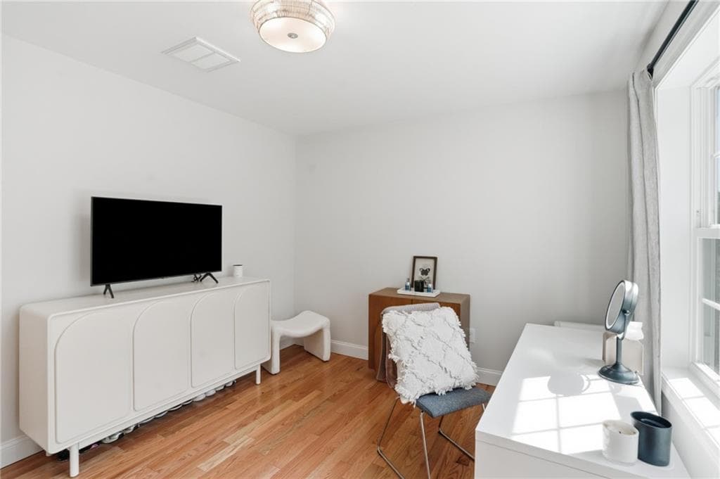 72 Wilbur Road photo 34