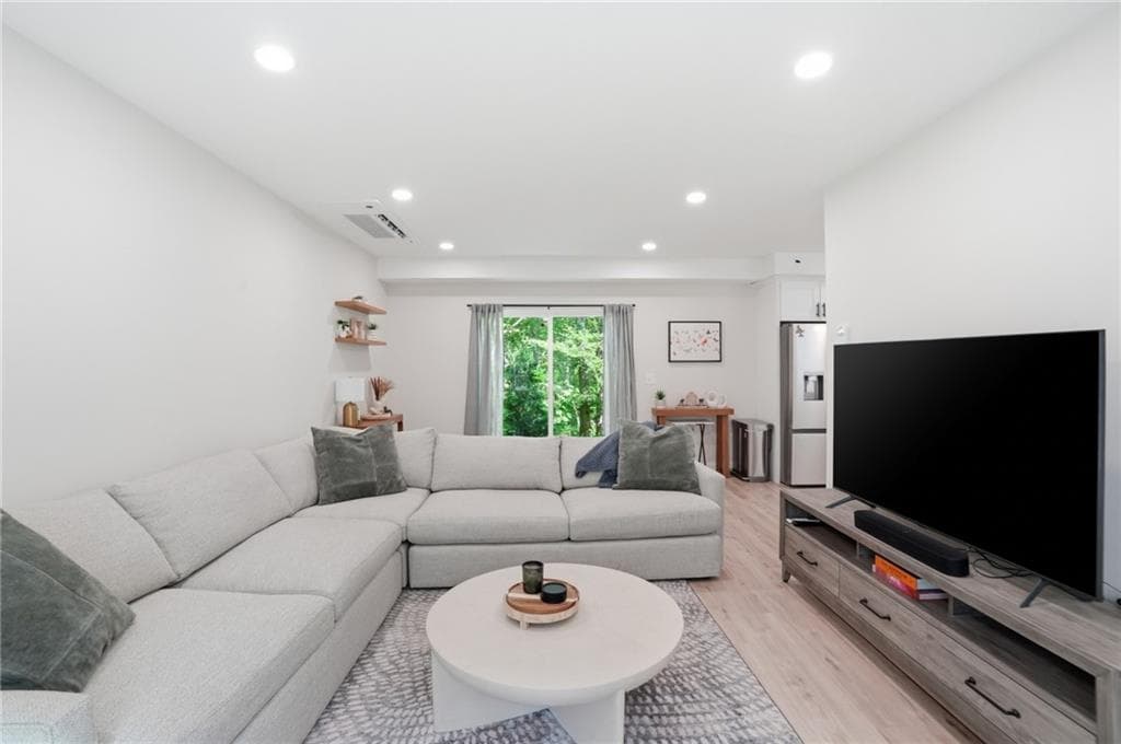 72 Wilbur Road photo 15