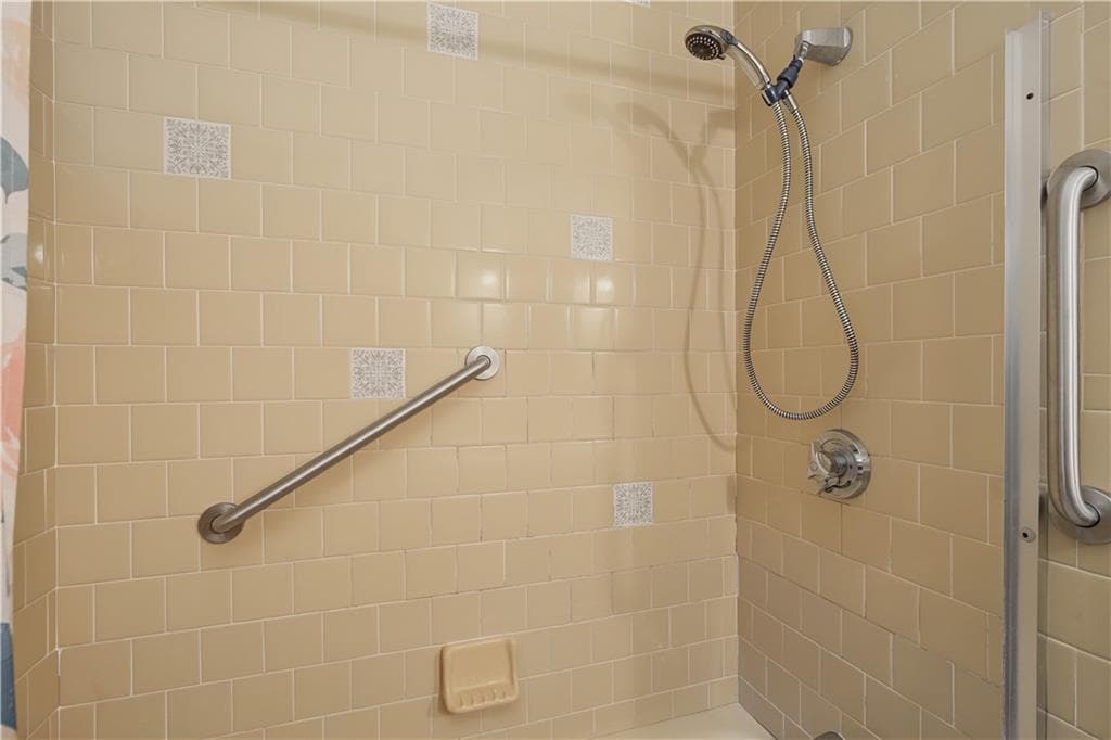 27 Peck Hill Road photo 16