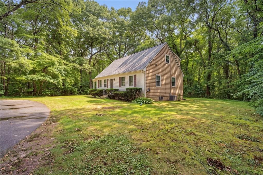 27 Peck Hill Road photo 4