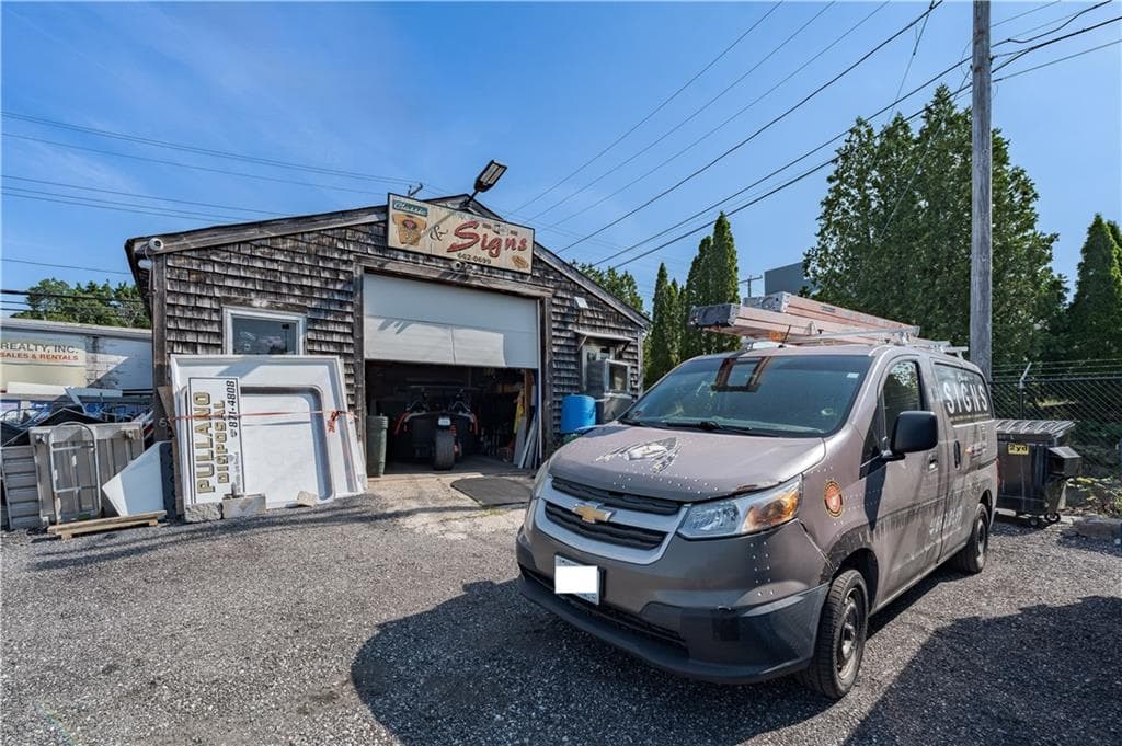 912 Tiogue Avenue photo 30