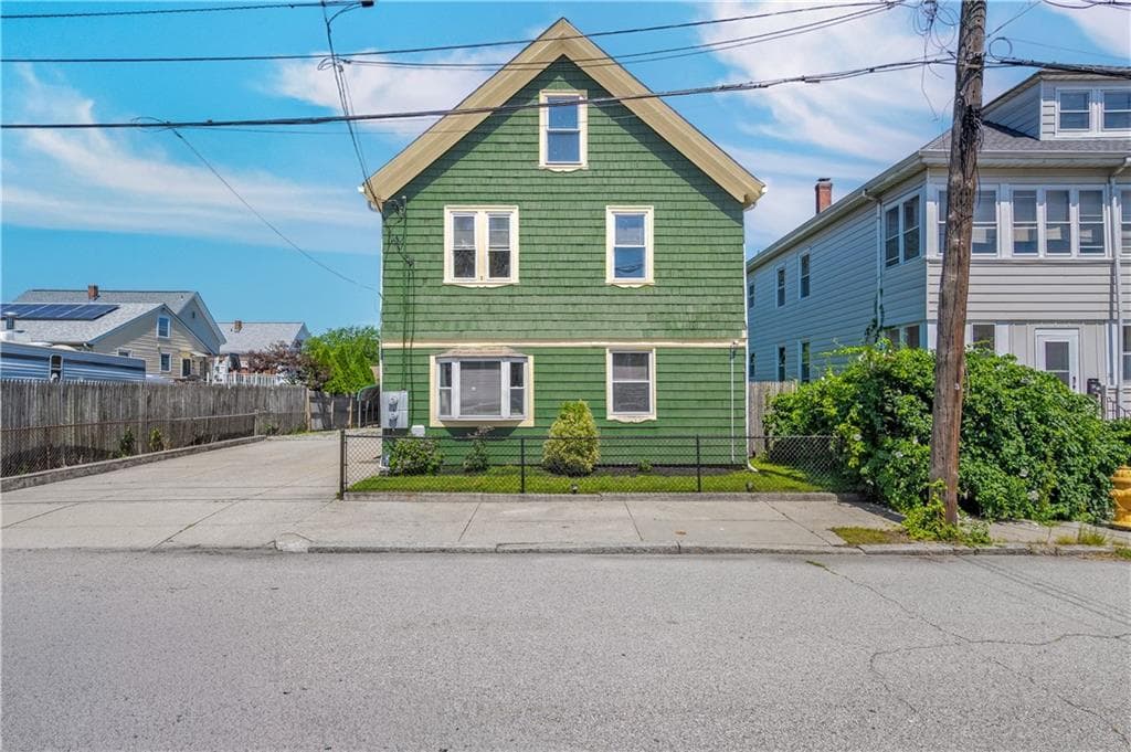 30 Cato Avenue photo 2