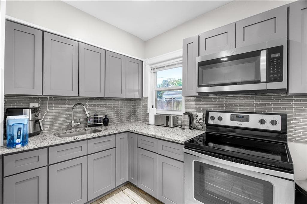 30 Cato Avenue photo 5