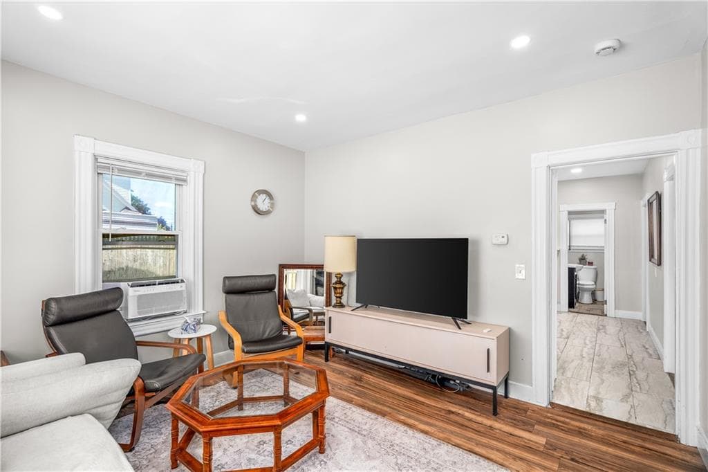 30 Cato Avenue photo 9