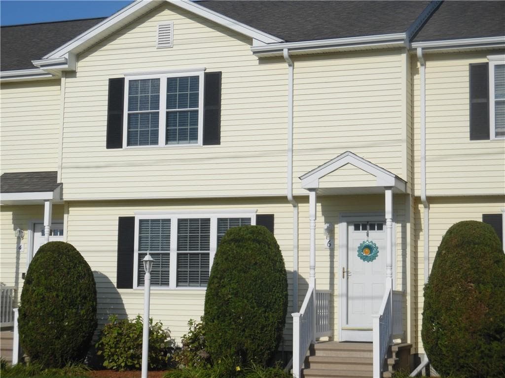 6 Tobie Avenue UNIT 6 photo 2