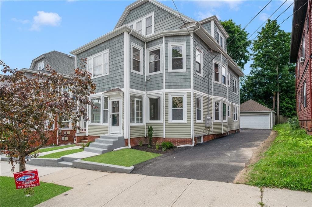 25 Sessions Street
