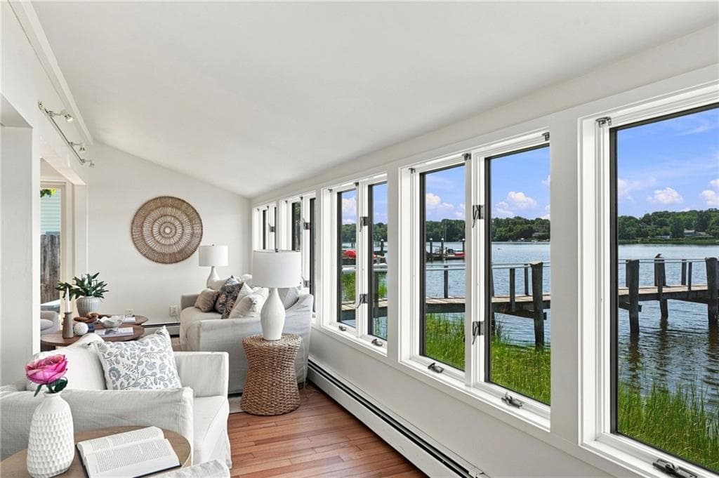 32 King Philip Avenue photo 6