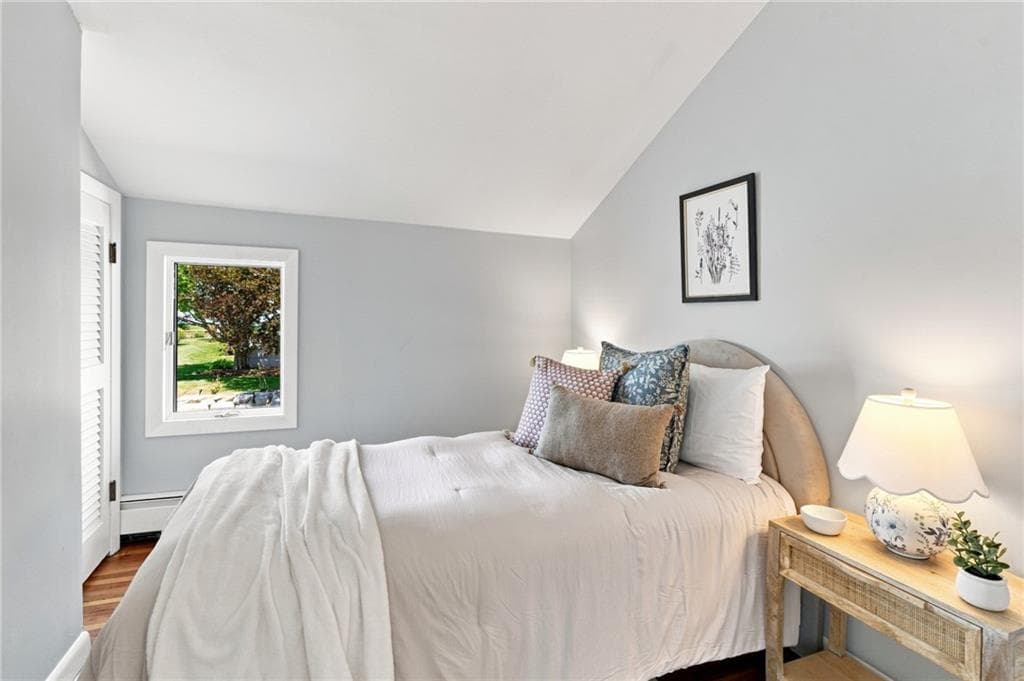 32 King Philip Avenue photo 16