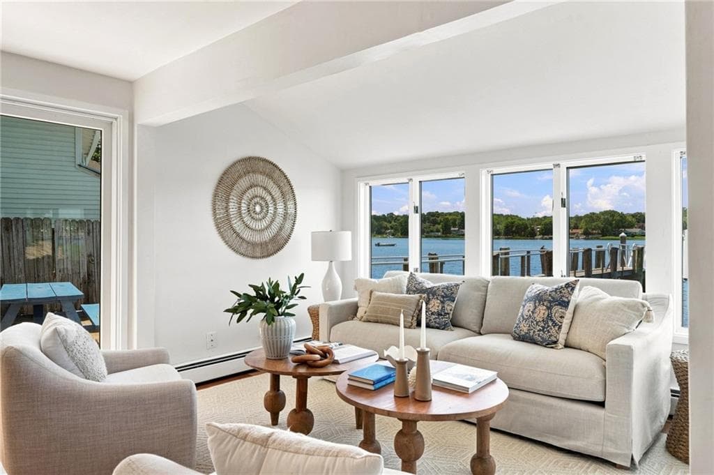 32 King Philip Avenue photo 8