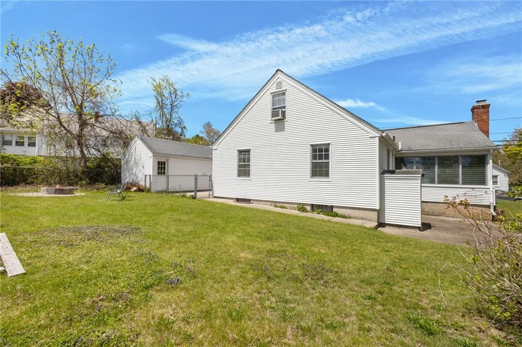 74 Youngs Avenue photo 27