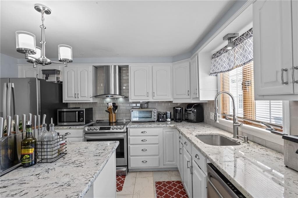 74 Youngs Avenue photo 6