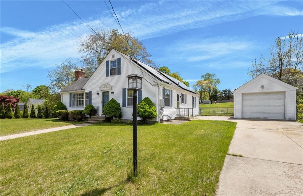 74 Youngs Avenue photo 26