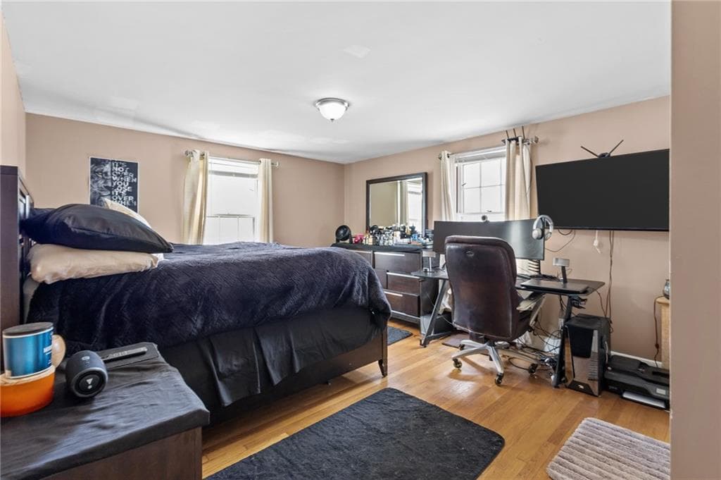 74 Youngs Avenue photo 15
