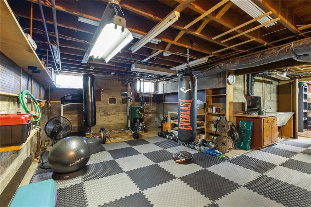 74 Youngs Avenue photo 19