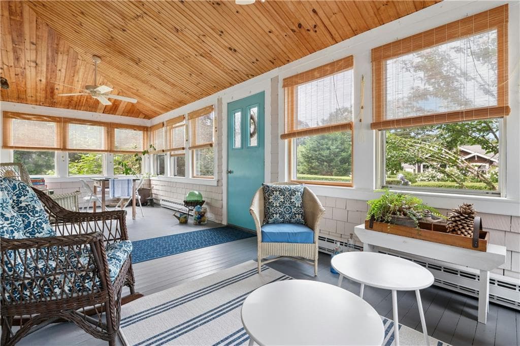 29 Howland Avenue photo 3