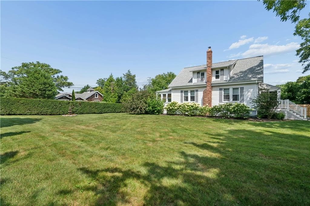 29 Howland Avenue photo 39
