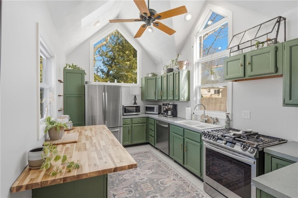 11 Heights Avenue photo 3
