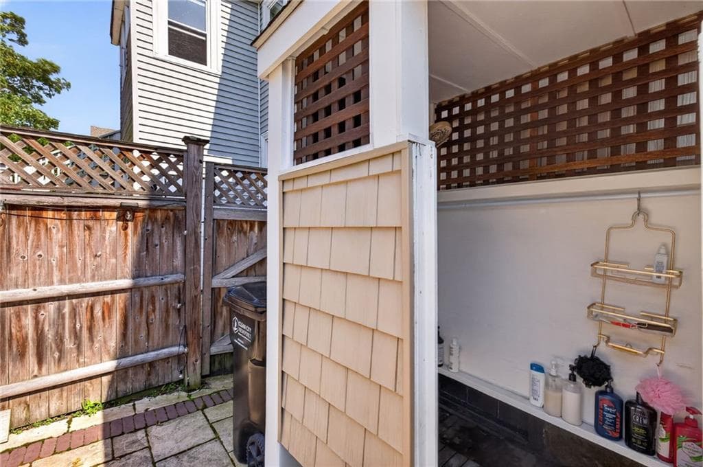 26 Lee Avenue photo 6