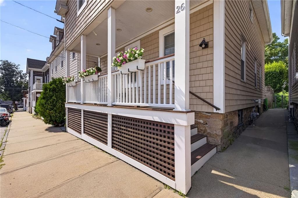 26 Lee Avenue photo 3