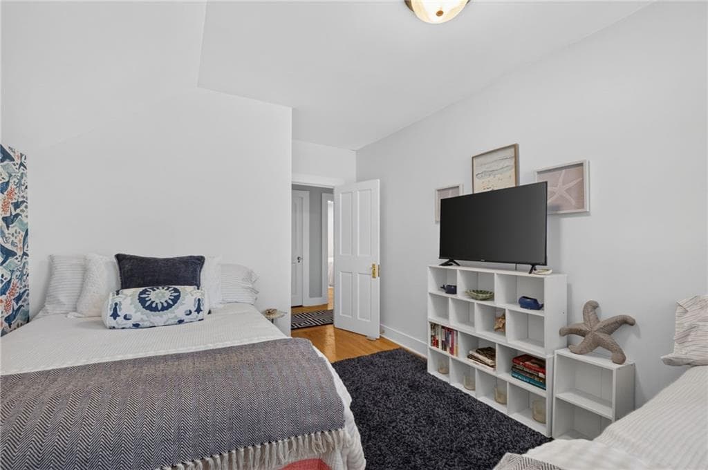 26 Lee Avenue photo 33