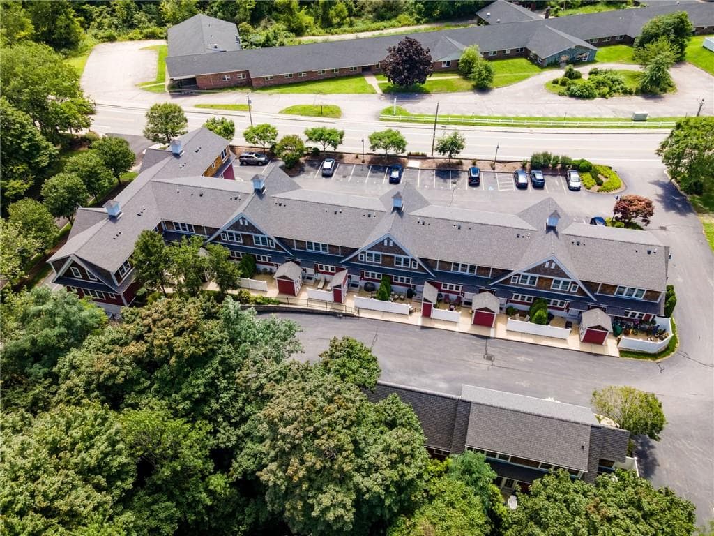 Condominium at 265 Post Road Road UNIT 4, Warwick, photo 35 of 46